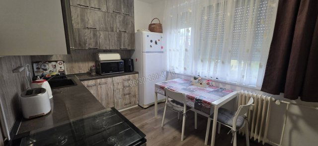 Eladó panellakás, Dunaújvárosban 35.9 M Ft, 1+1 szobás
