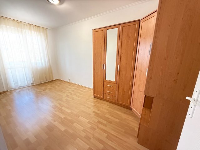 Kiadó panellakás, albérlet, Pakson 140 E Ft / hó, 2 szobás
