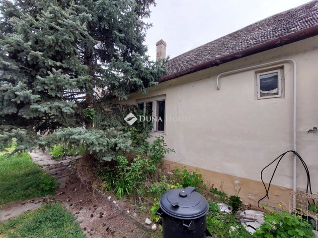 Eladó családi ház, Baján 21.9 M Ft, 4 szobás