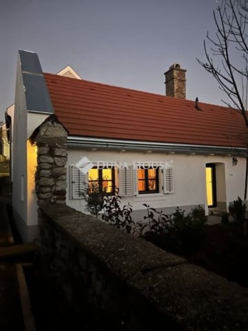 Eladó családi ház, Köveskálon 215 M Ft, 4 szobás