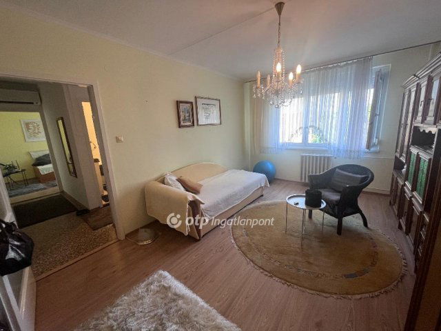 Kiadó panellakás, albérlet, Szegeden 200 E Ft / hó, 2 szobás