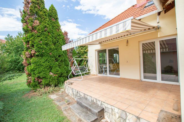 Eladó családi ház, Szombathelyen 125 M Ft, 4+1 szobás