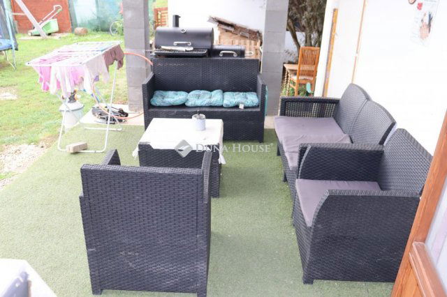 Eladó családi ház, Gyugyon 35 M Ft, 4 szobás