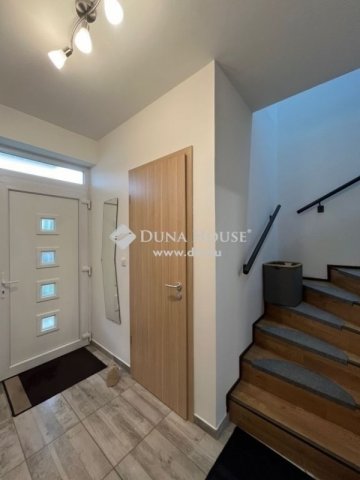 Eladó téglalakás, Gyömrőn 99.2 M Ft, 5 szobás