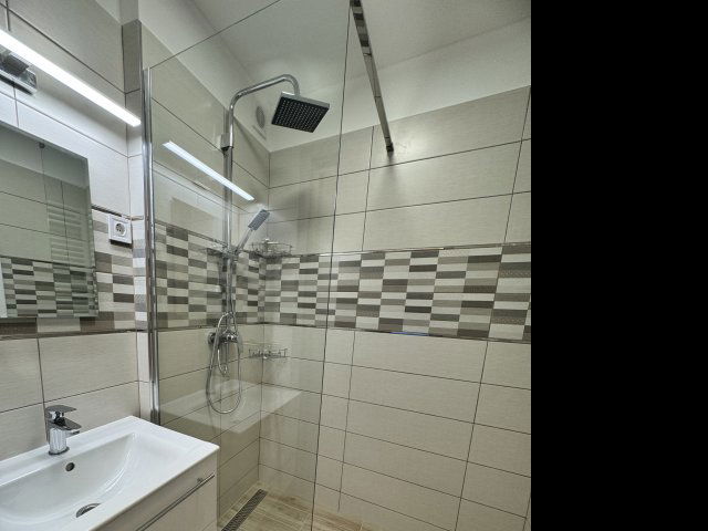 Eladó panellakás, Pécsett, Magyar Lajos utcában 56 M Ft