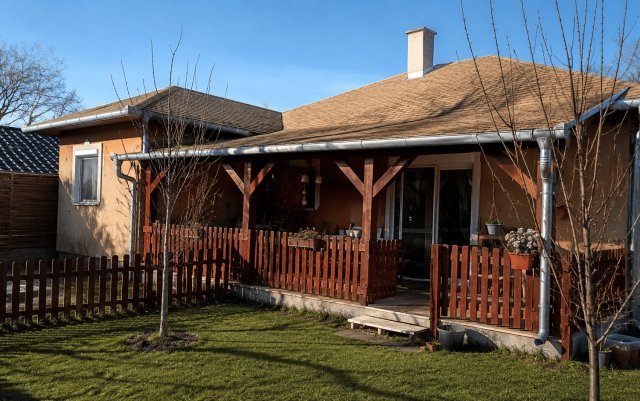 Eladó családi ház, Ráckevén 89.9 M Ft, 3 szobás