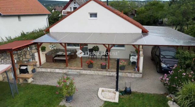Eladó családi ház, Alsóörsön 131.9 M Ft, 4 szobás