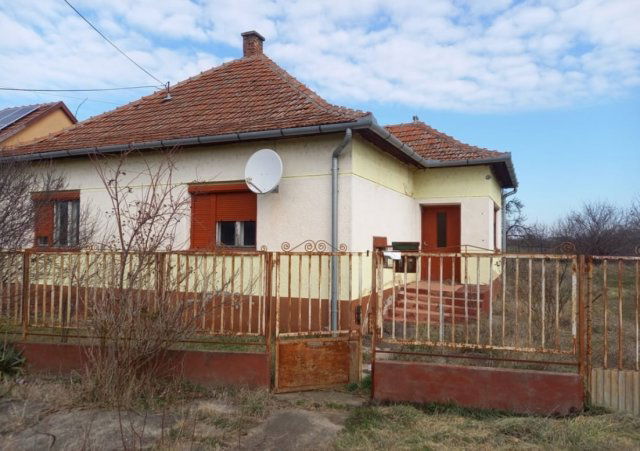 Eladó családi ház, Sarkadon 8 M Ft, 1+1 szobás