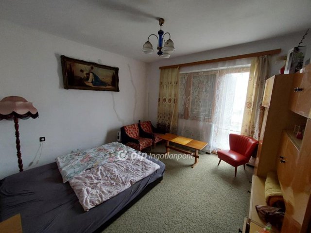 Eladó családi ház, Szihalmon 33 M Ft, 3+2 szobás