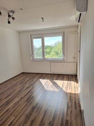 Eladó panellakás, Debrecenben, Jerikó utcában 66.9 M Ft
