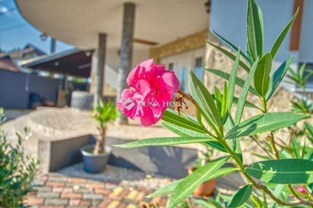 Eladó családi ház, Szigetbecsén 149.9 M Ft, 4 szobás