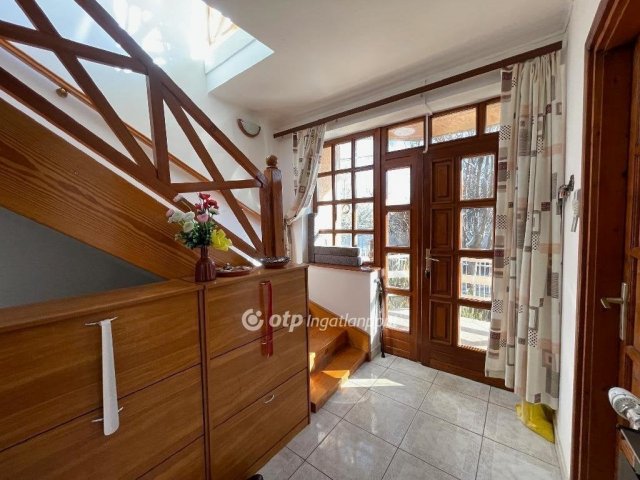 Eladó családi ház, Budapesten, XVIII. kerületben 161.9 M Ft