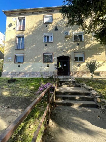 Eladó téglalakás, Vácon 34.2 M Ft, 1 szobás