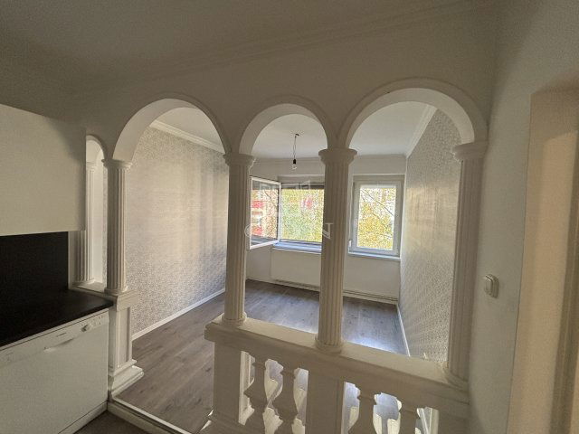 Eladó téglalakás, Siófokon 74 M Ft, 3 szobás