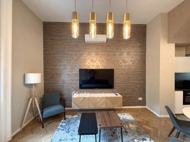 Eladó téglalakás, Budapesten, VI. kerületben 99 M Ft, 1+1 szobás