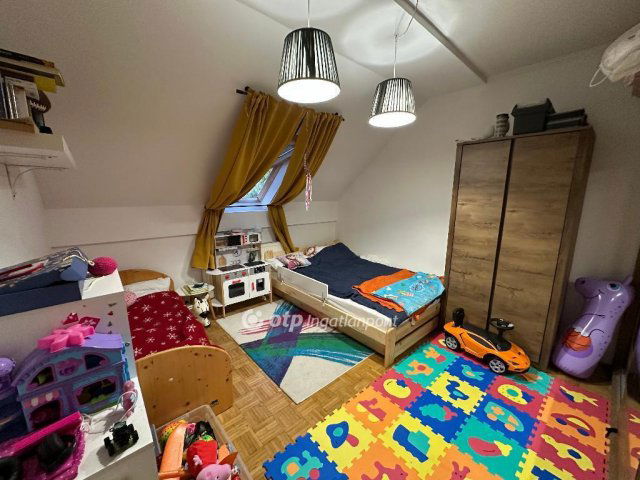 Eladó téglalakás, Nyíregyházán 49 M Ft, 2+1 szobás