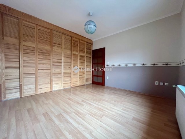 Eladó családi ház, Bonyhádon 120 M Ft, 5 szobás