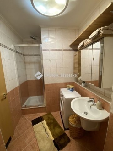 Eladó téglalakás, Budapesten, III. kerületben 72.99 M Ft