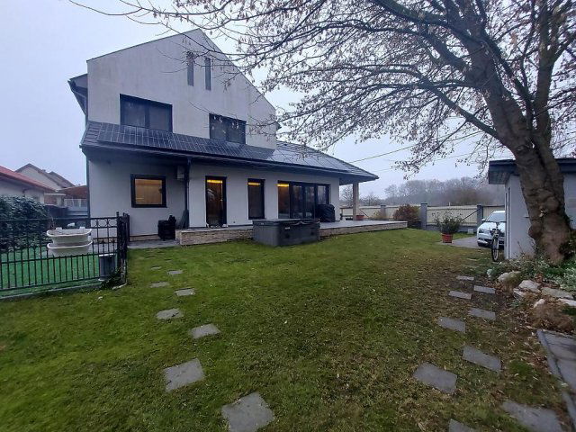 Eladó családi ház, Gödön 139 M Ft, 4+1 szobás