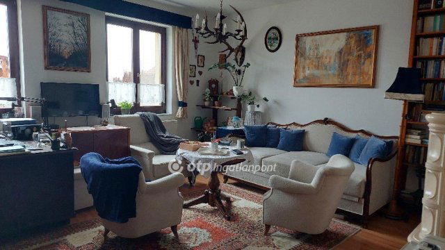 Eladó családi ház, Héderváron 119.9 M Ft, 6+2 szobás