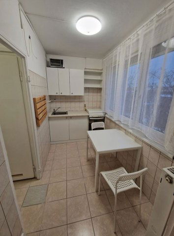 Kiadó panellakás, albérlet, XXII. kerületben, Dévény utcában