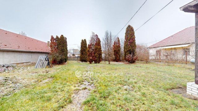 Eladó családi ház, Kazincbarcikán 26.5 M Ft, 5+1 szobás