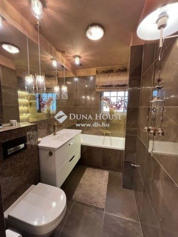 Eladó téglalakás, Budapesten, I. kerületben 239.9 M Ft, 3 szobás