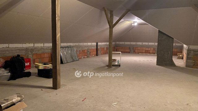 Eladó családi ház, Budakeszin 214 M Ft, 10 szobás