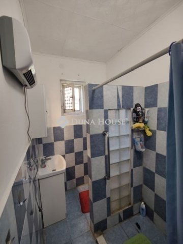 Eladó családi ház, Úrin 45.9 M Ft, 3 szobás