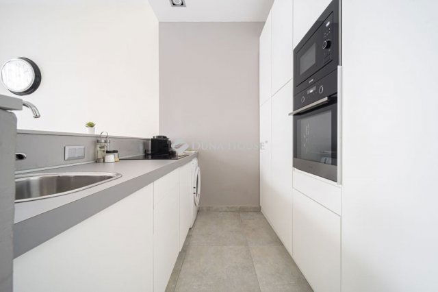 Eladó téglalakás, Budapesten, VI. kerületben 229 M Ft, 6 szobás