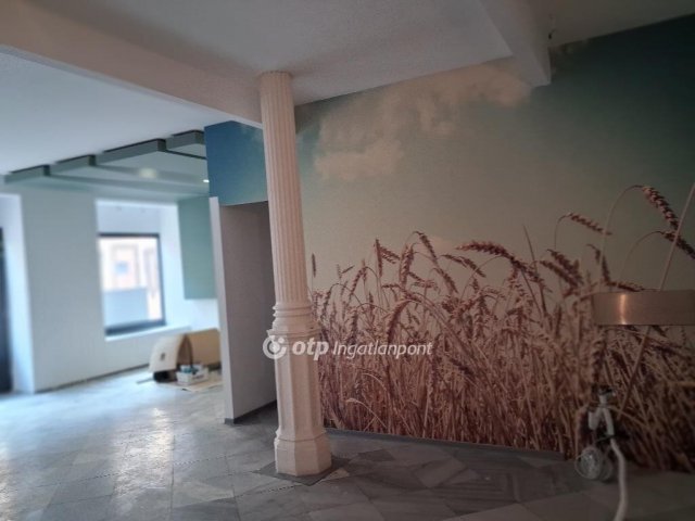 Eladó üzlethelyiség, Pápán 154 M Ft / költözzbe.hu