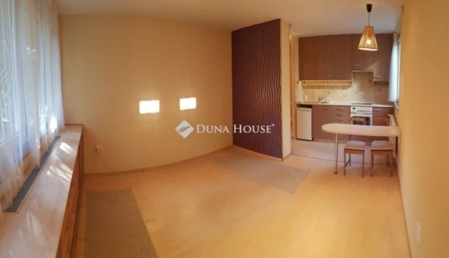 Eladó téglalakás, Budapesten, II. kerületben 60 M Ft, 1 szobás