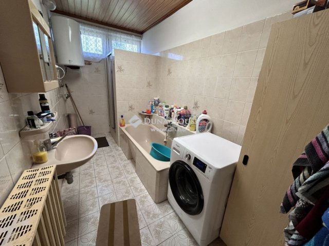 Eladó családi ház, Nagybaracskán 25.99 M Ft, 3 szobás