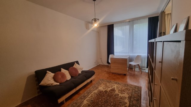 Kiadó téglalakás, albérlet, Szegeden 180 E Ft / hó, 1+1 szobás