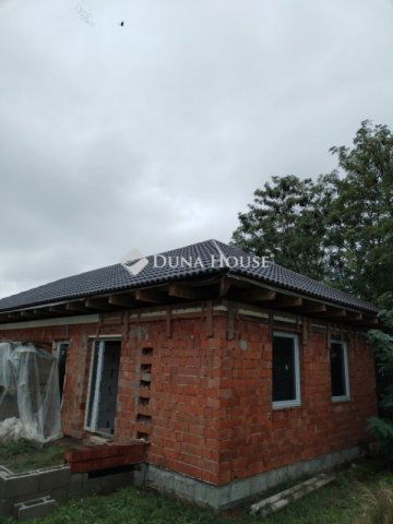 Eladó családi ház, Monorierdőn 32 M Ft, 4 szobás