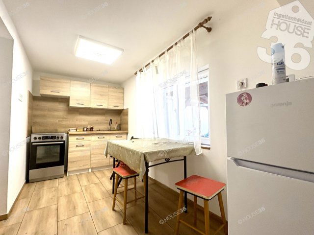 Eladó családi ház, Csongrádon 45.99 M Ft, 4 szobás