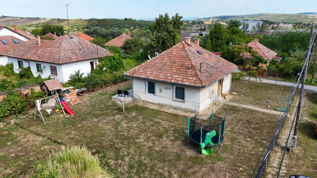 Eladó családi ház, Romhányon 22.9 M Ft, 2 szobás