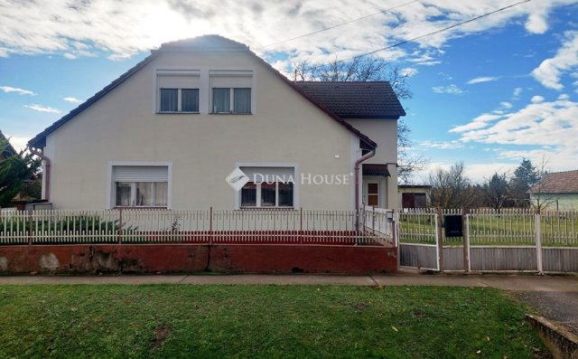 Eladó családi ház, Mezőcsokonyán 38.9 M Ft, 7 szobás