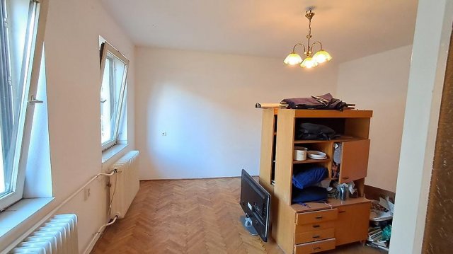 Eladó ikerház, Budapesten, XV. kerületben 42.5 M Ft, 1 szobás