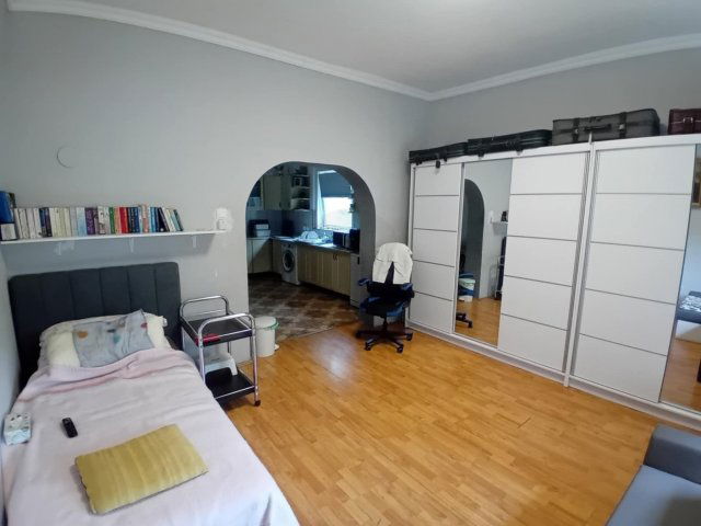 Eladó családi ház, Zsámbokon 47.75 M Ft, 2 szobás