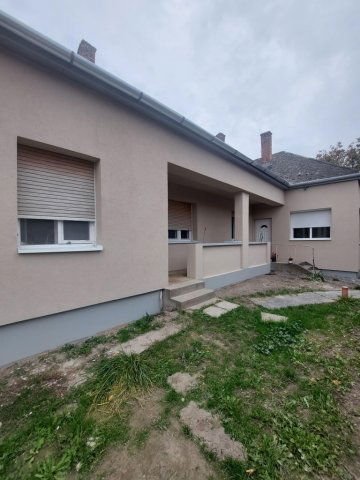 Eladó családi ház, Adonyban 44.9 M Ft, 3 szobás