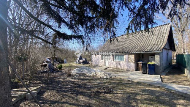 Eladó családi ház, Tápióbicskén 15 M Ft, 1 szobás