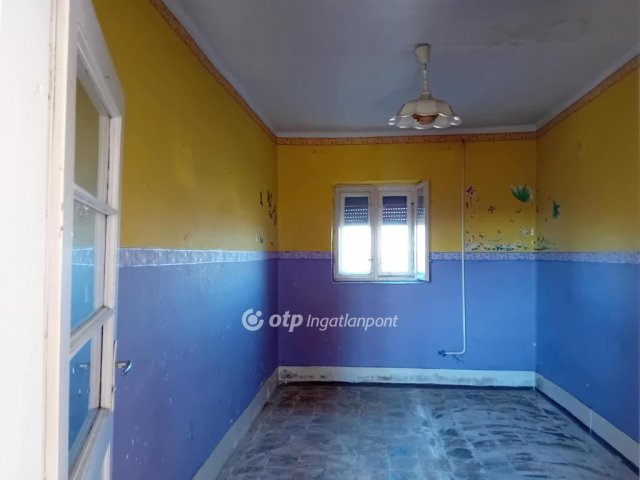 Eladó családi ház, Körösszakálon 5.9 M Ft, 3 szobás