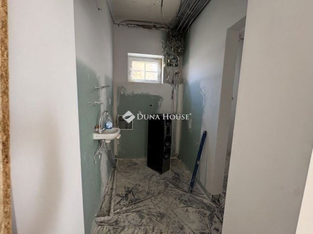 Eladó családi ház, Monoron 45 M Ft, 4 szobás