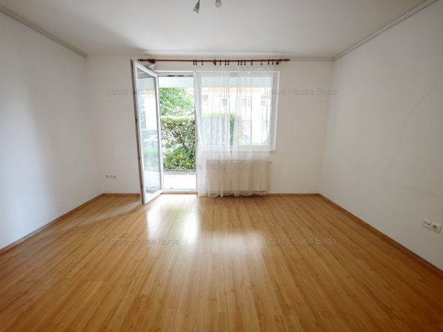 Eladó téglalakás, Budapesten, XI. kerületben, Kondorosi úton