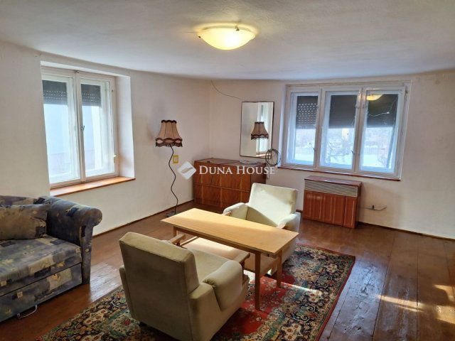 Eladó családi ház, Felcsúton 55.9 M Ft, 2 szobás