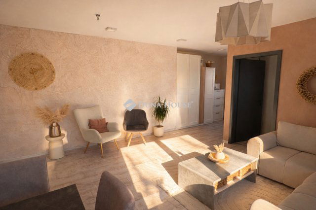 Eladó téglalakás, Dunakeszin 125 M Ft, 4 szobás