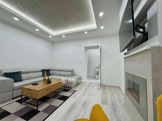 Eladó téglalakás, Debrecenben 74.9 M Ft, 2 szobás