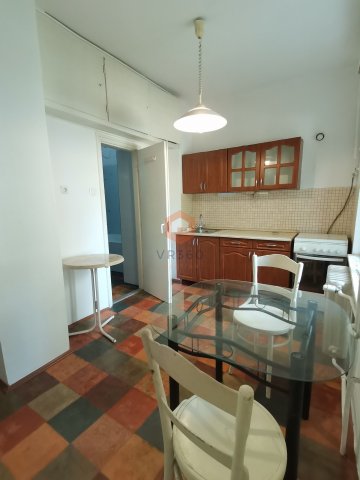 Kiadó téglalakás, albérlet, Pécsett 140 E Ft / hó, 1+1 szobás
