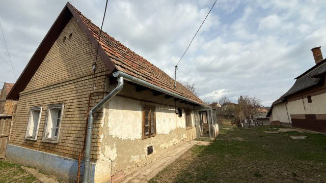 Eladó családi ház, Ecséden 14 M Ft, 2 szobás